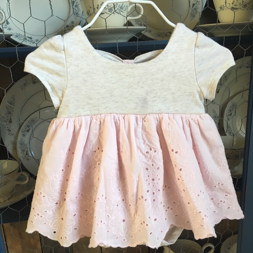 Eyelet Dress with Bow detail